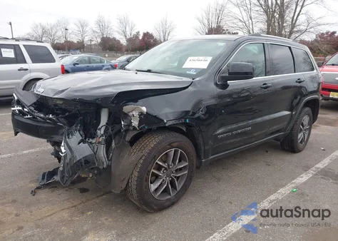 2019 Jeep Grand Cherokee Laredo E 4X4 z USA, uszkodzony, nr VIN 1C4RJFAG5KC736940
